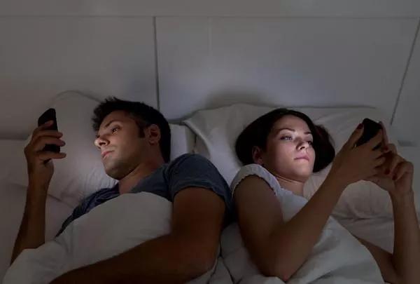 在“群”里的烦恼——王朝和