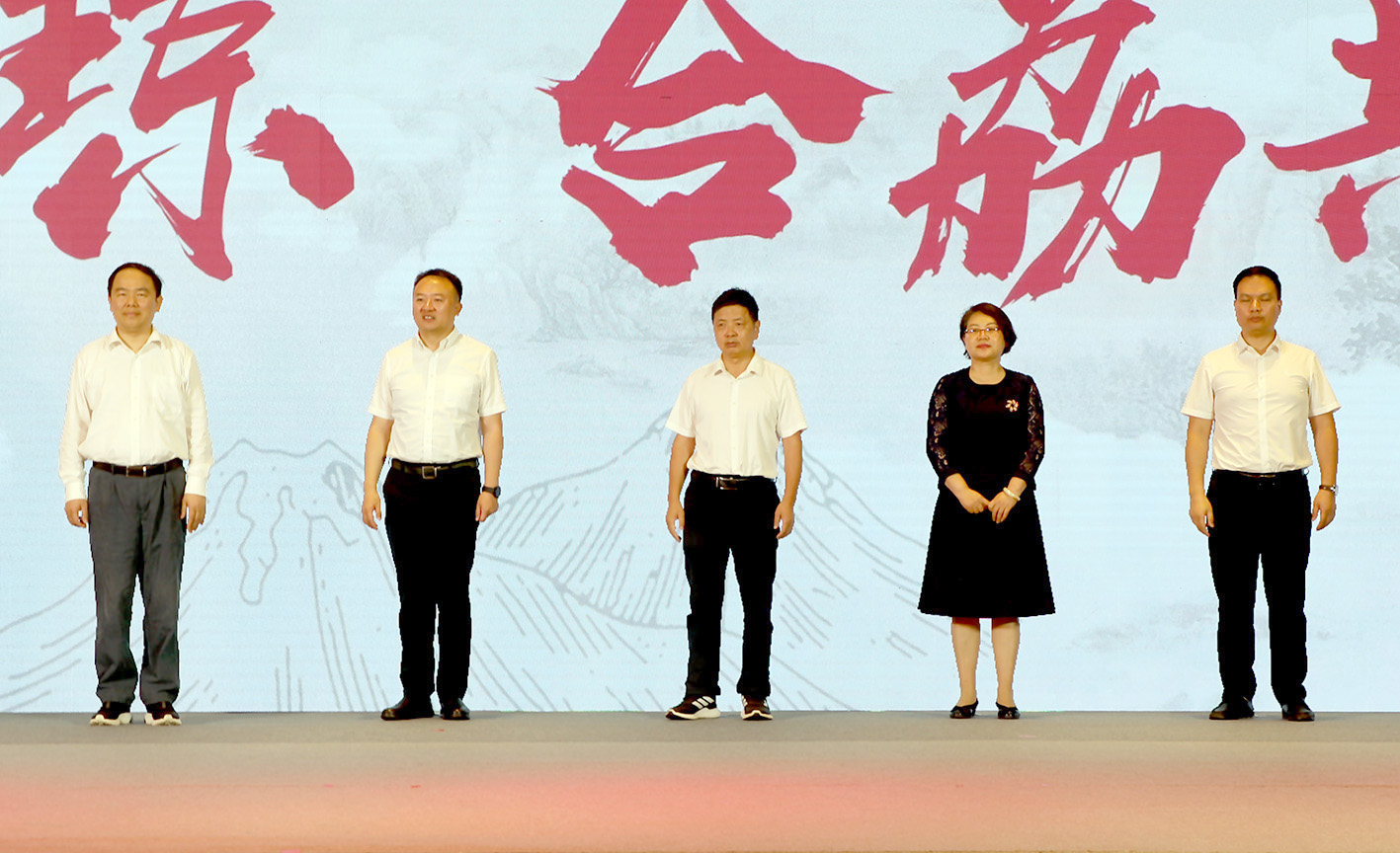 第二十一届中国,海南荔枝龙眼产销对接活动暨2023年海口火山荔枝月活动开幕式在海口举行