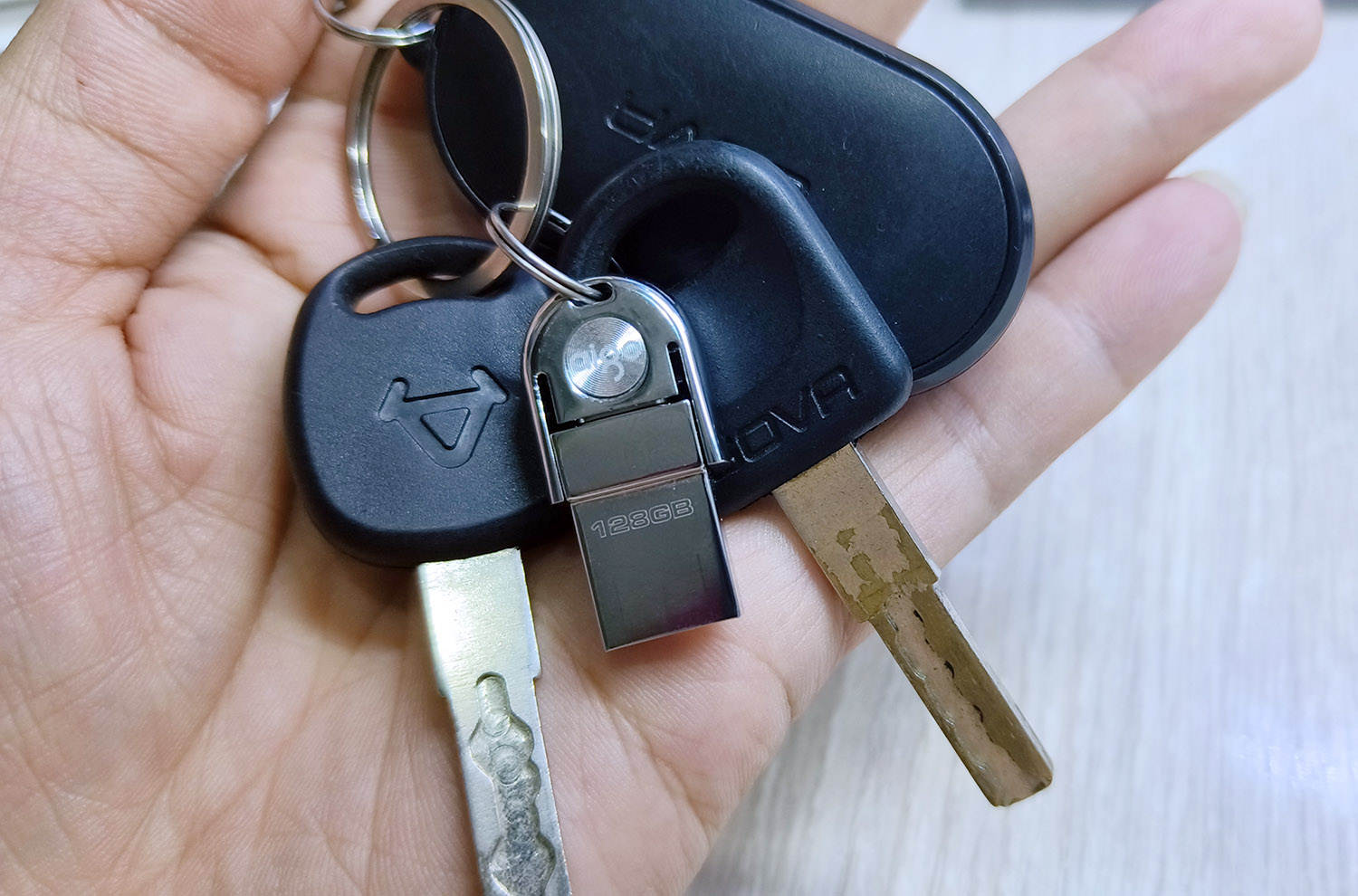 超小迷你u盘,aigo双头u盘使用教程