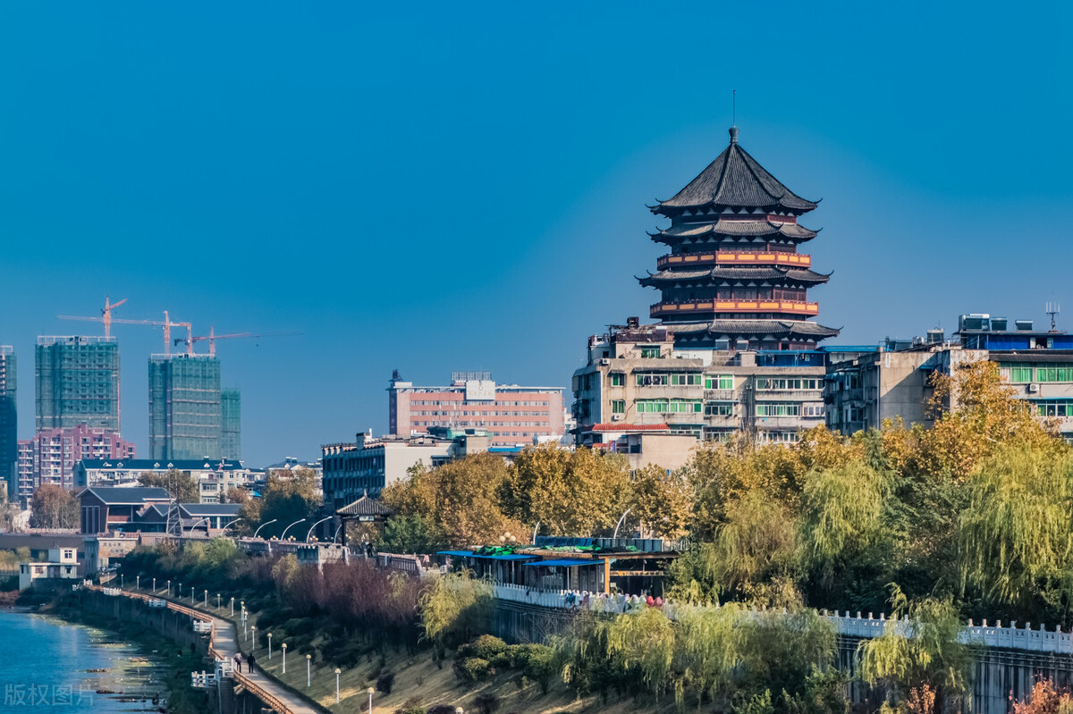 江西景德镇市是几线城市全国排名,南昌市和景德镇市哪个大