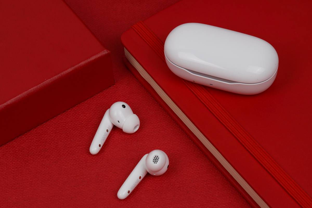 华为freebudsSE测评,华为freebudspro对比airpodspro