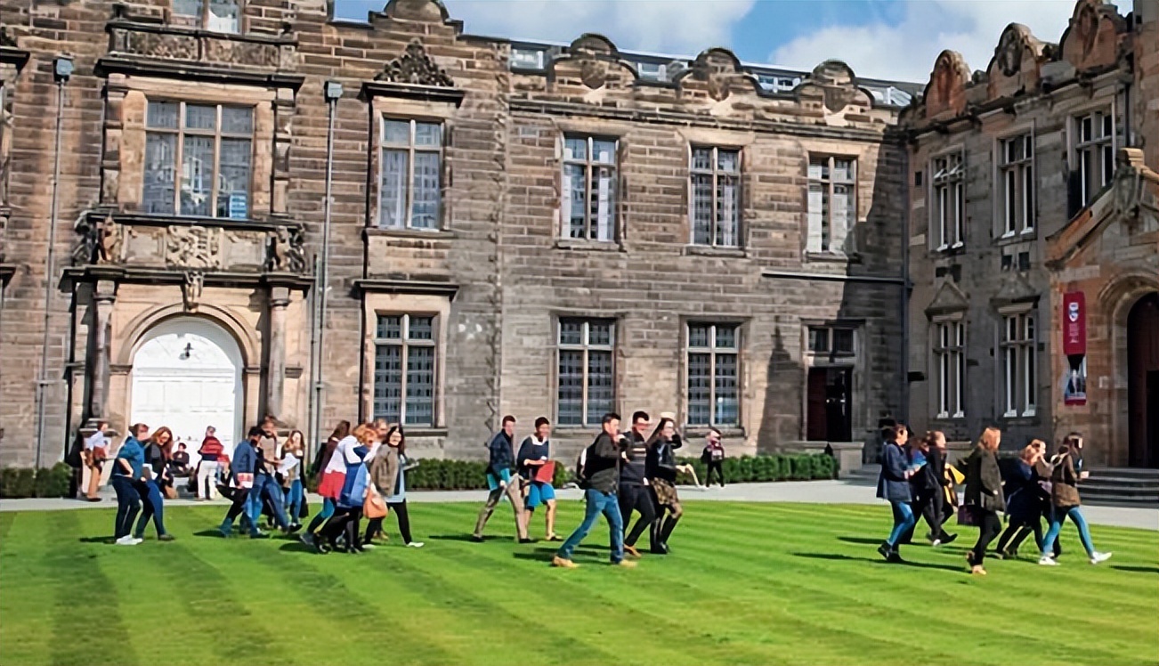 英国大学研究生申请难度排行榜,2022年英国留学难度有多大