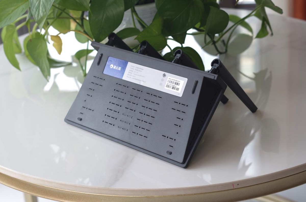 蒲公英x3a路由器怎么样,蒲公英X3A智能路由器开箱视频