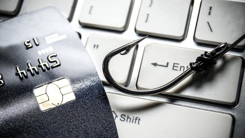 李某等通过网络打码牟利，是否构成网络环境中侵入的刑法认定？