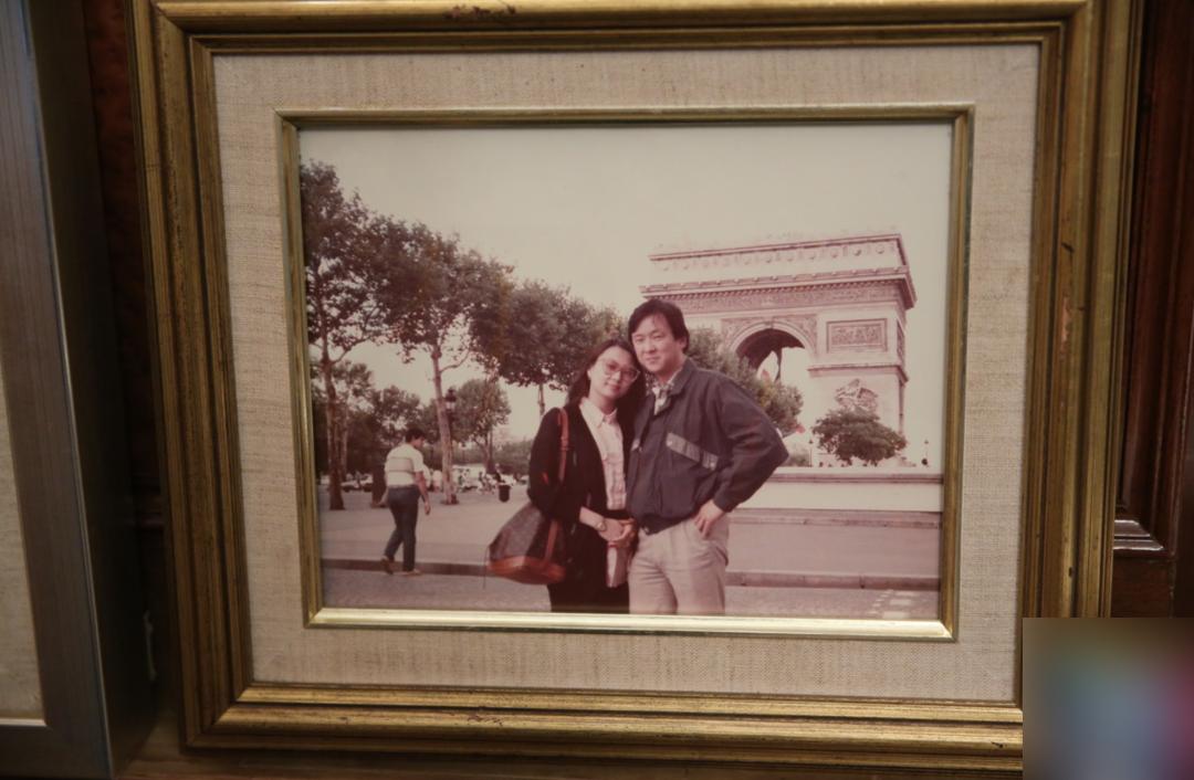 恋人妻、追青霞、混黑道、建豪宅，“武侠片之父”的江湖往事……