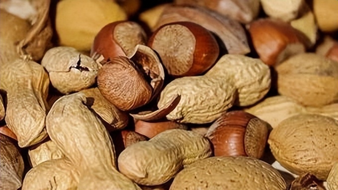 坚果吃坏身体,4种坚果的错误吃法等于浪费营养