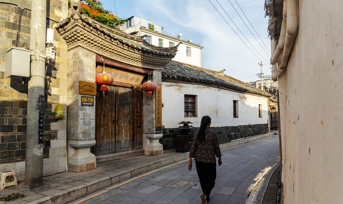 云南建水临安古城,云南适合穷游的古城