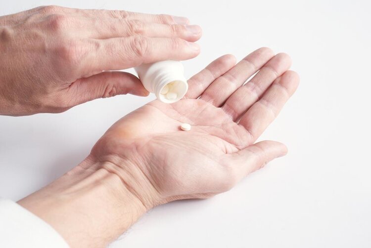 氨糖对关节养护的作用,吃氨糖对骨质疏松有用吗