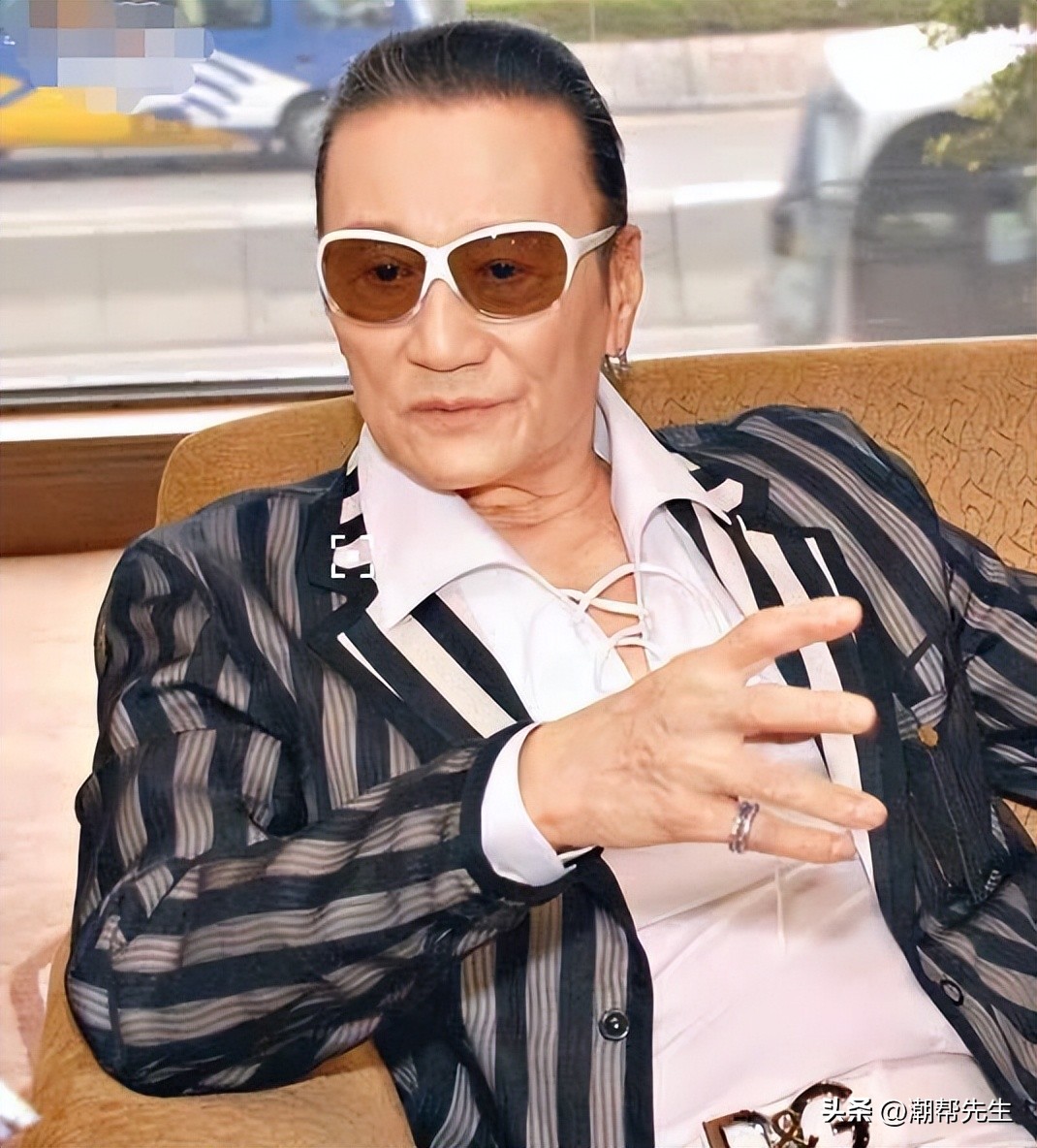 76岁郑少秋谢贤,郑少秋1米76与老年谢贤差不多高