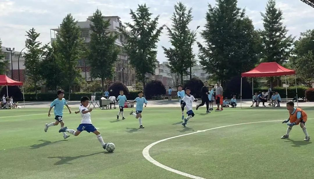 校园足球挺进决赛,驰骋绿茵足够精彩