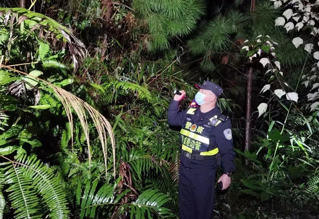 边陲小城东兴,美丽的边境小城东兴