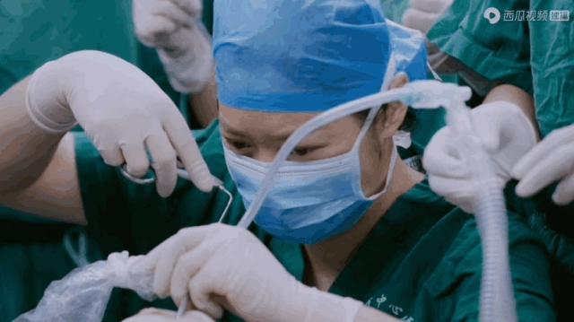 儿科病房里的漫长季节