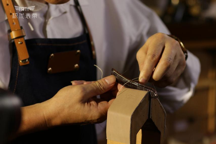 鳄鱼皮表带双面的好还是单面的好,你所不知道的鳄鱼皮表带