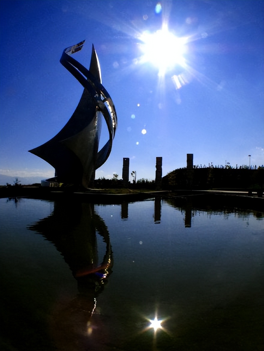 博学达真大德至理的含义,中庸大理大学