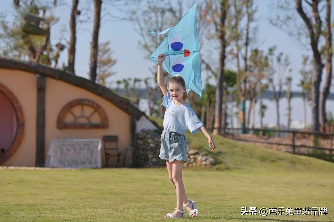 芭乐兔可爱的萌娃穿搭,芭乐兔秋衣套装