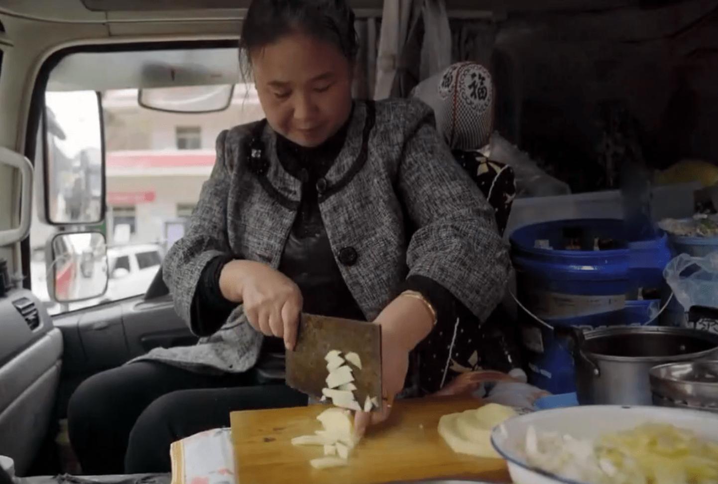 90后卡车小夫妻的日常,卡车夫妻的真实生活纪录片