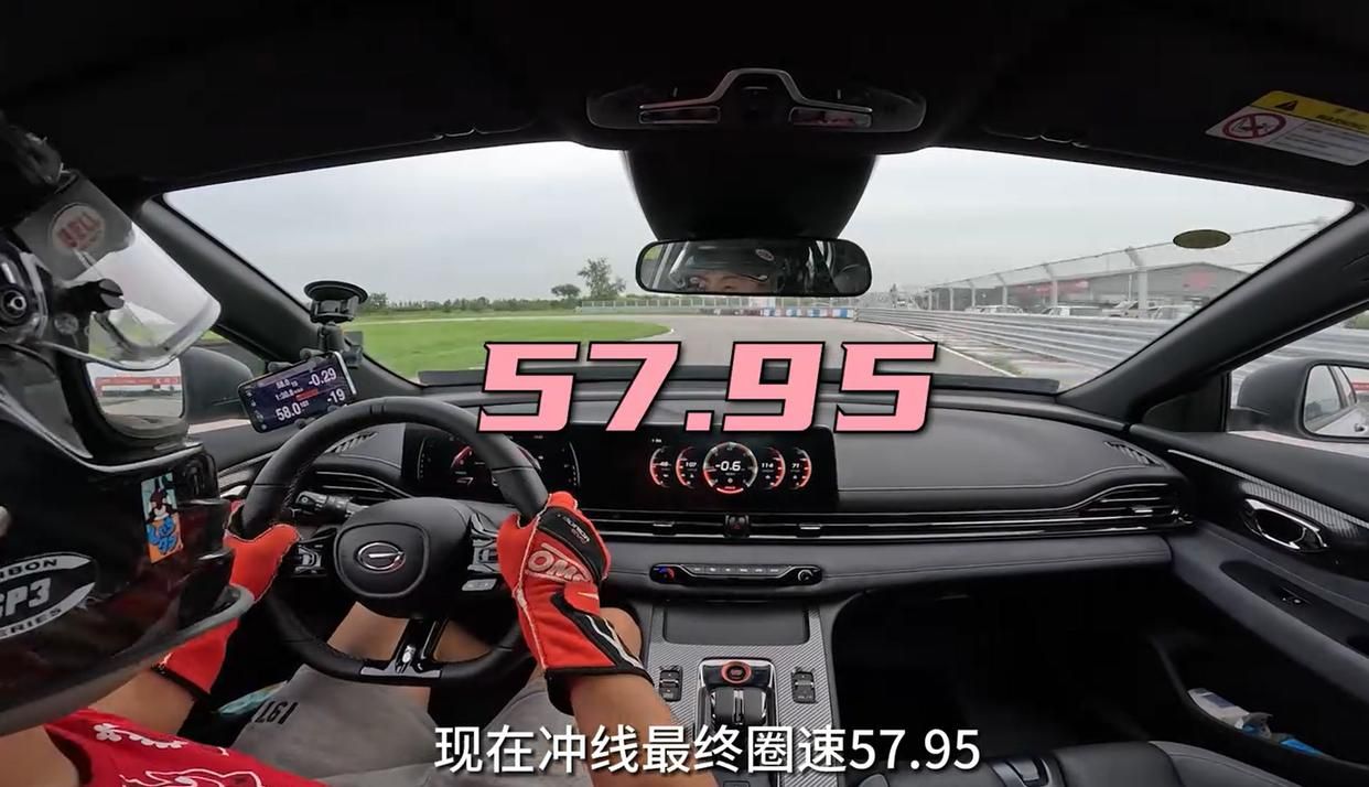 传祺影豹r新款改前脸,传祺影豹r-style赛道版提车