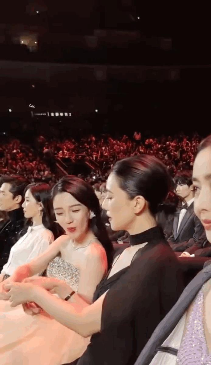 微博之夜各明星镜头,明星微博之夜照妖镜