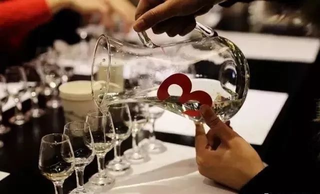 粮食酒和酒精酒哪个危害大,酒精酒和粮食酒的代码区别