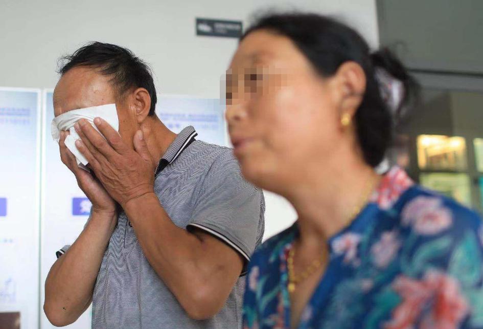 父母离异9岁女孩确诊血癌,九岁女孩患血癌姑姑卖车卖嫁妆