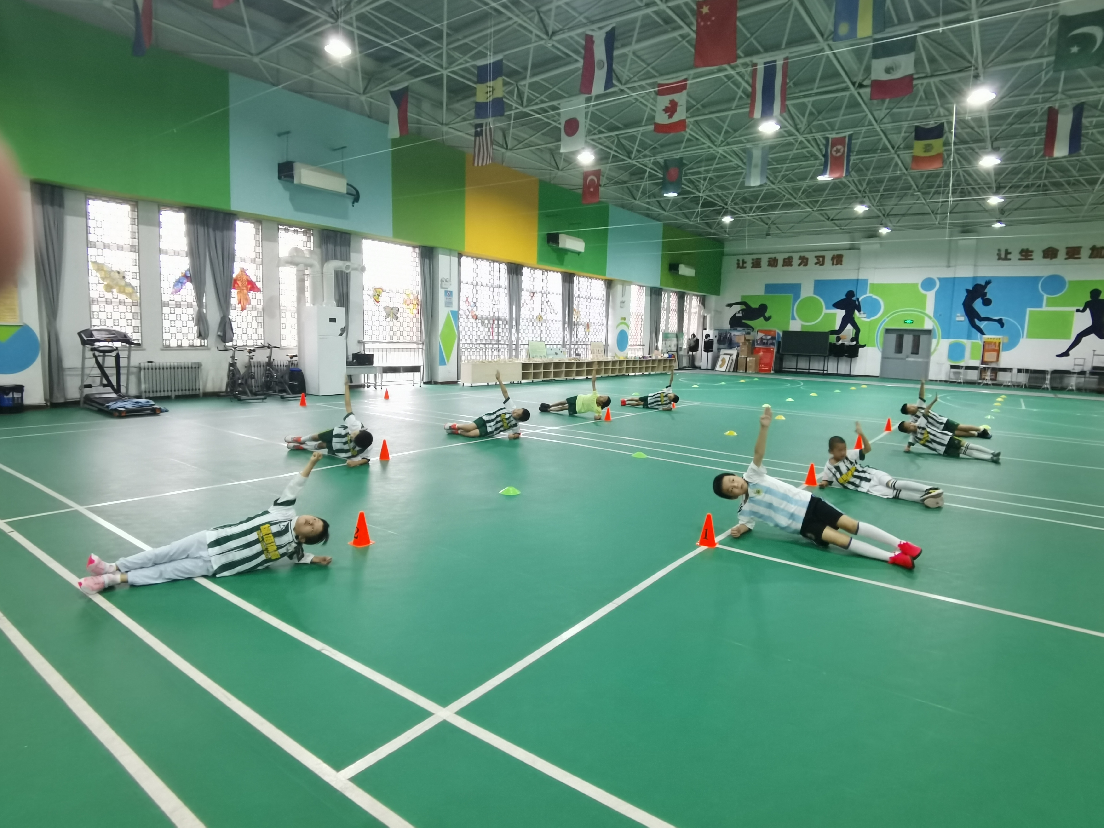 获评全国青少年校园足球特色学校西安市碑林区大学南路小学分校足球魅力势不可挡