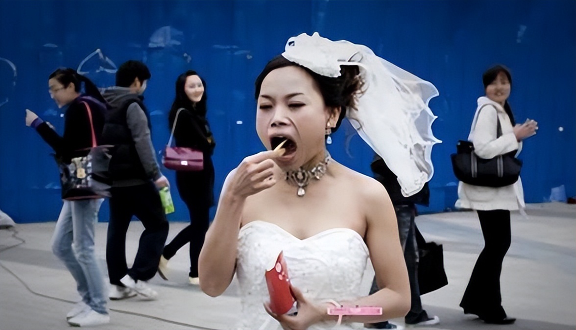 凤姐被骂是哪一年,凤姐后来如何去的美国