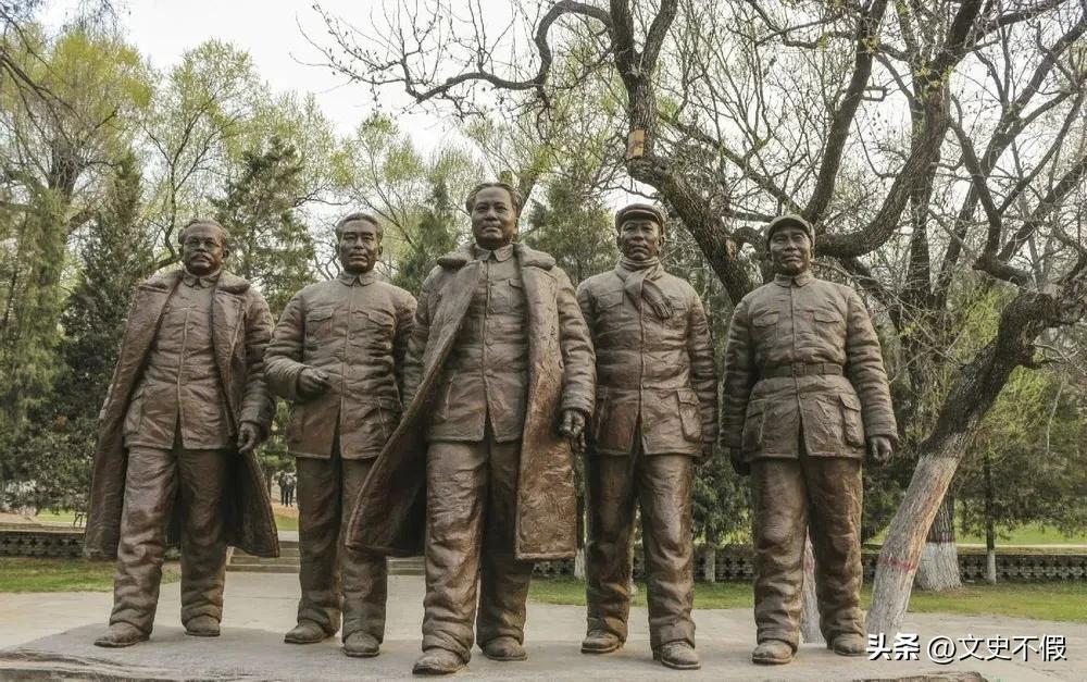 任弼时在七大全票当选中央委员和“五大书记”，建国第二年却早逝