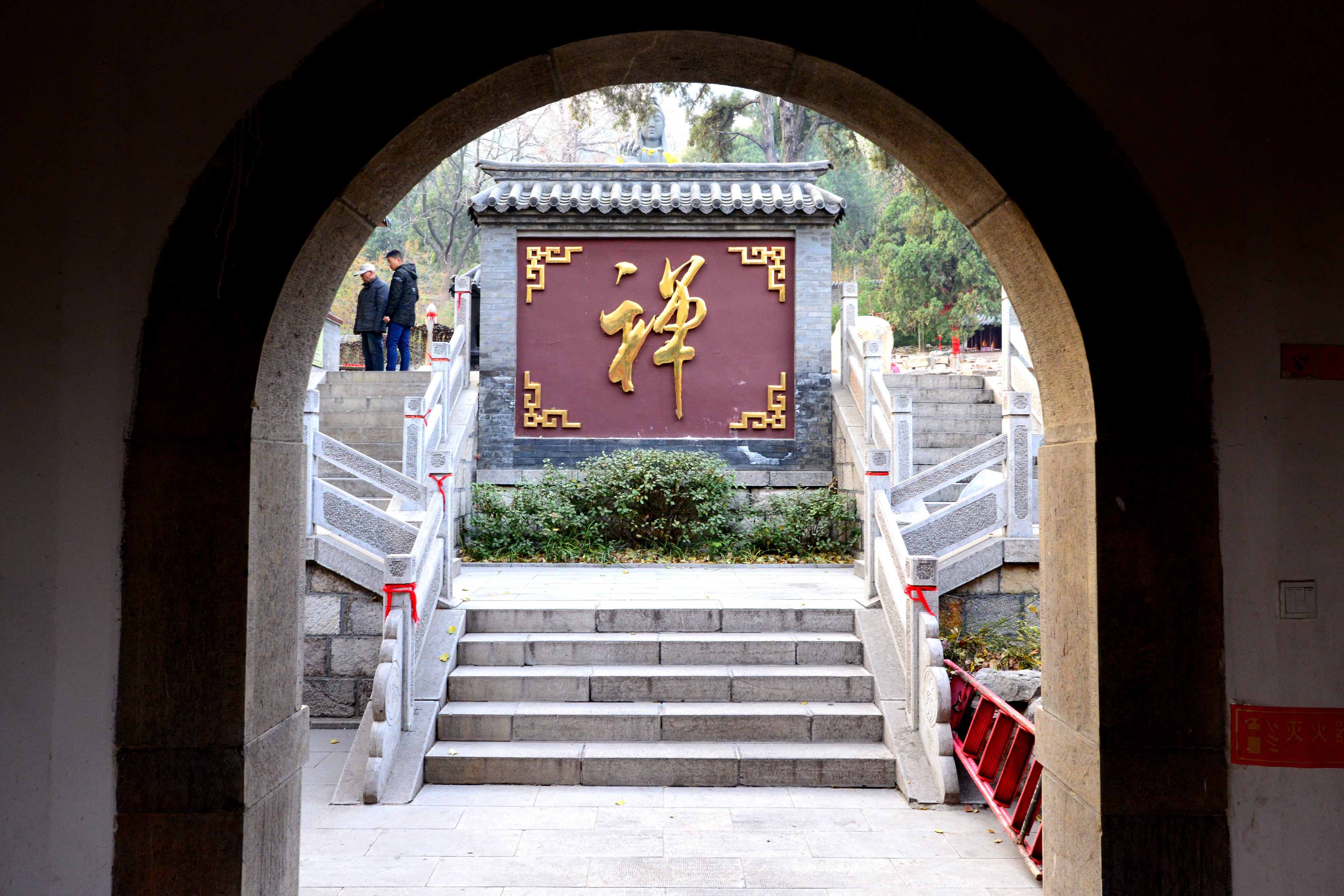 千佛山是济南三大名胜,济南三大景点千佛山