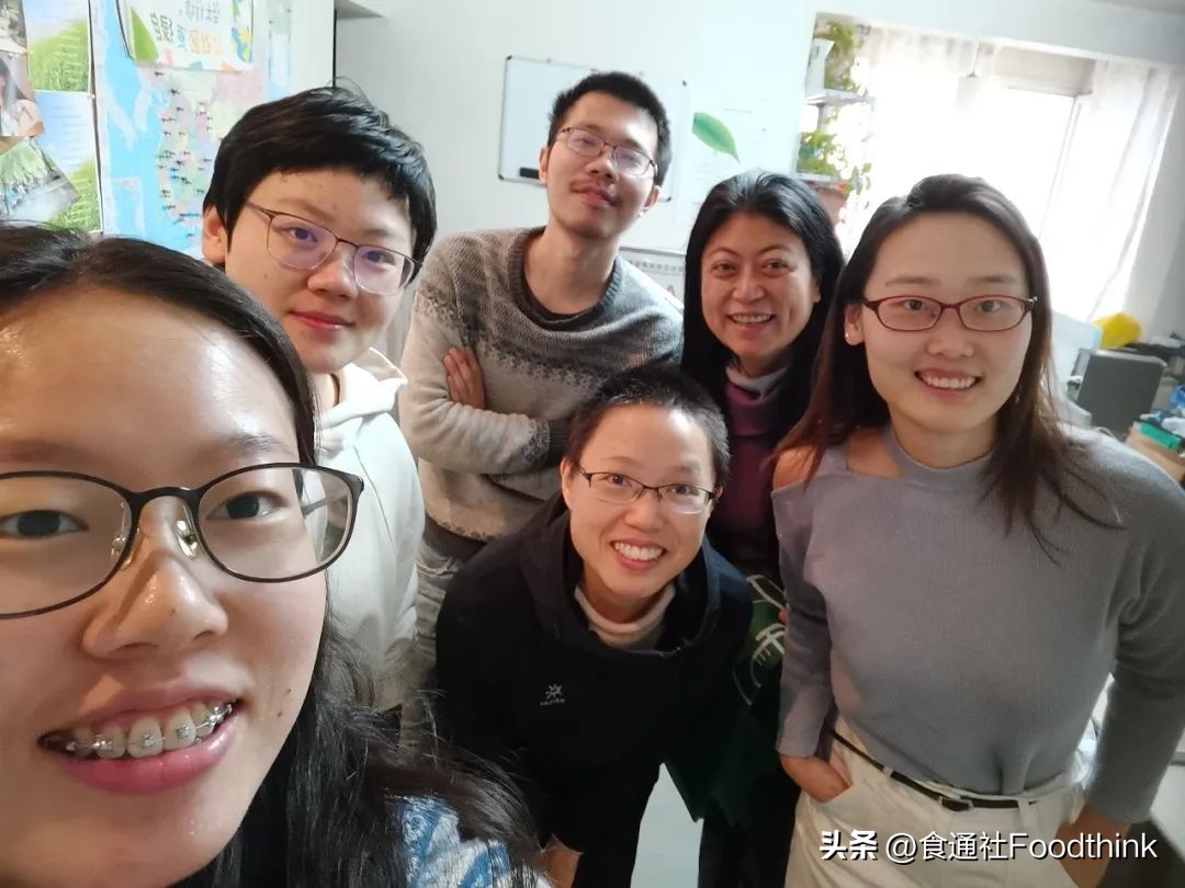 六个人被封在办公室的七天七夜(附物资清单和健康攻略)