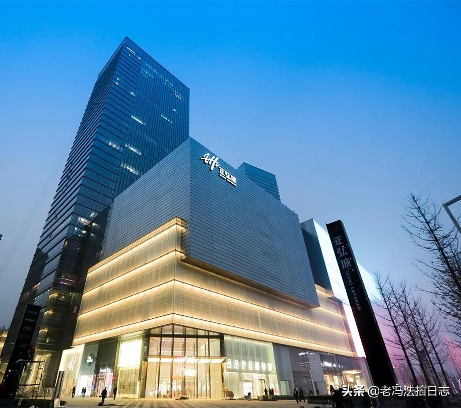 北龙湖以北的房子为什么那么贵,北龙湖一路之隔