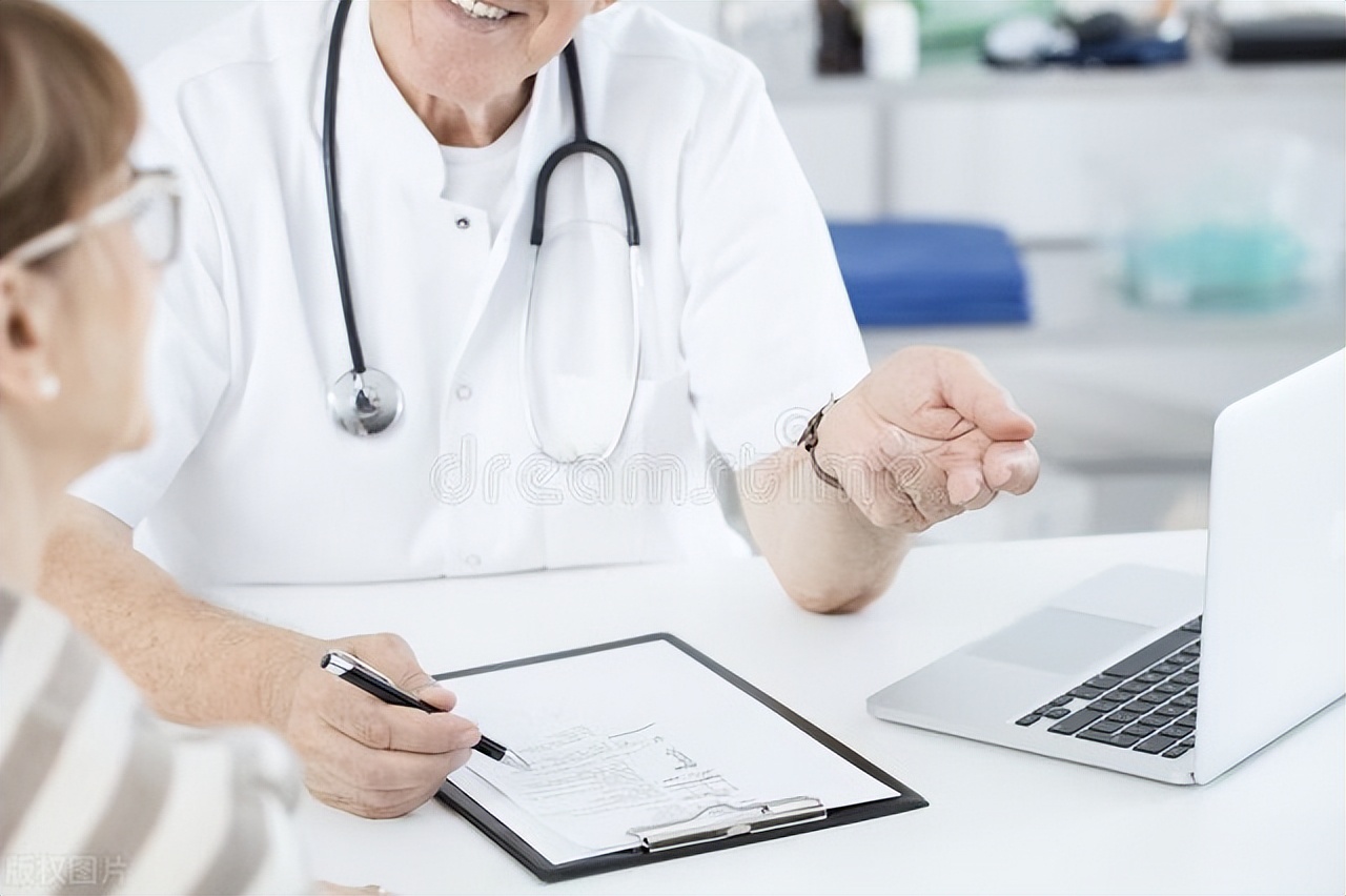 12岁男孩得淋巴癌的几率,13岁男孩得淋巴癌中期能治好吗