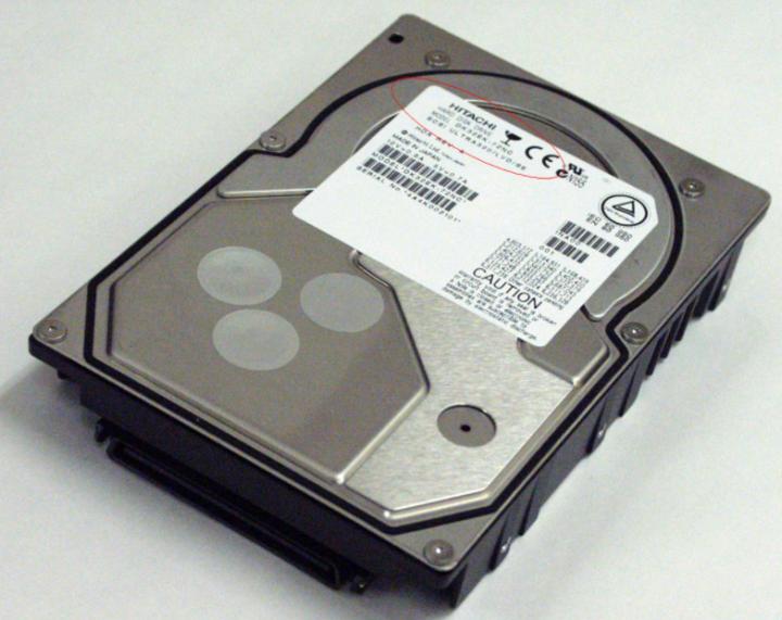 电脑硬盘跟内存有啥区别,电脑内存与硬盘有什么区别