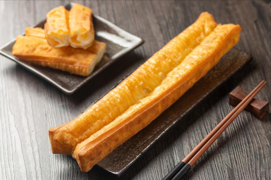 炸油条不用撒面粉,炸油条怎么不用明矾了