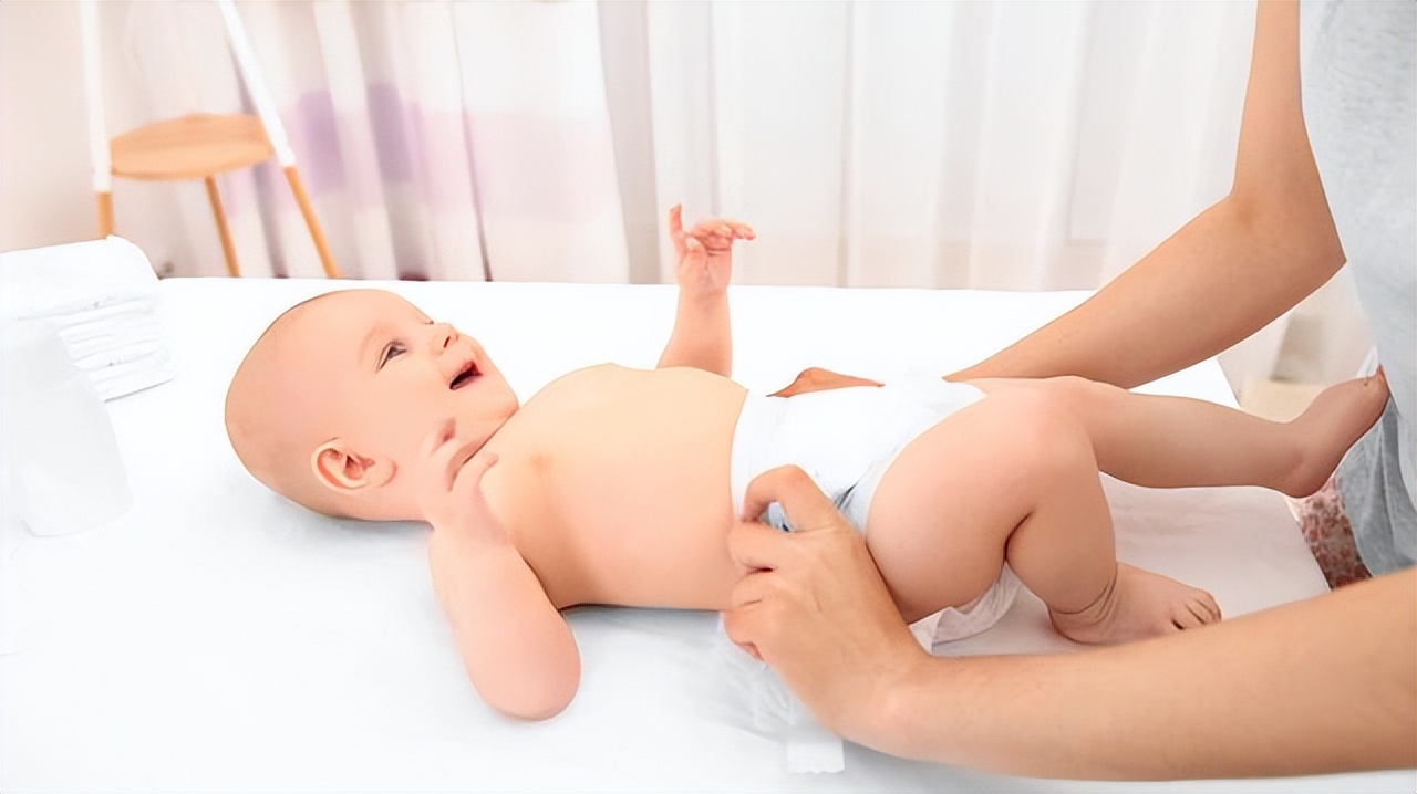 儿科专家建议：家有男娃，穿纸尿裤的几点细节要注意，事关娃健康