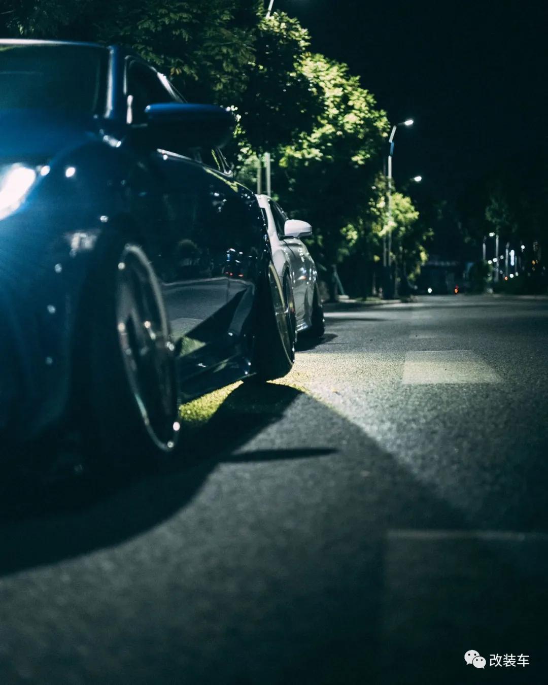 十代思域樱花粉低趴姿态,十代思域炫动蓝低趴姿态