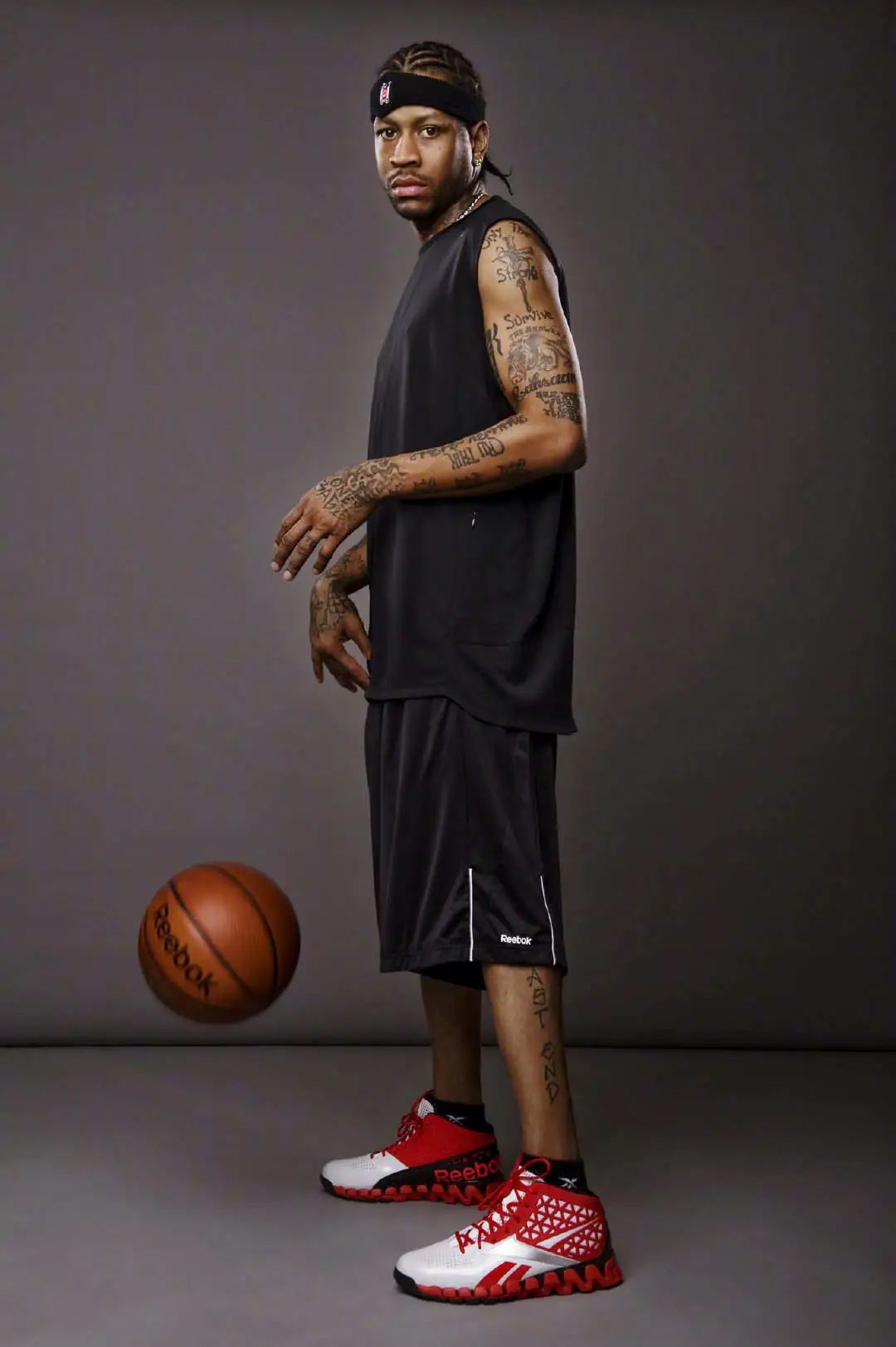 艾弗森第1双签名鞋实战,盘点艾弗森未复刻的签名鞋