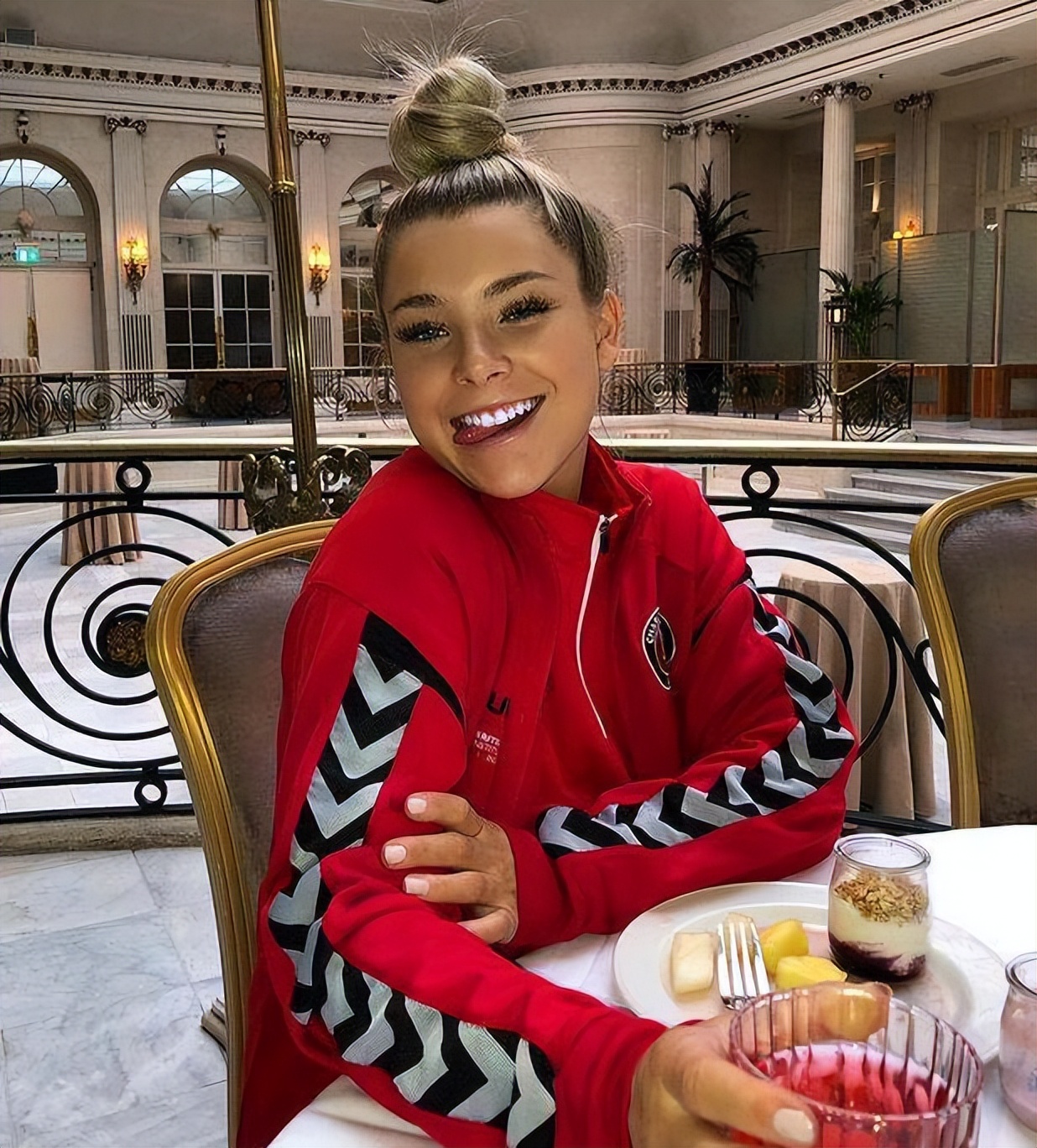 女足球员加入男足,2023年英格兰女足球员