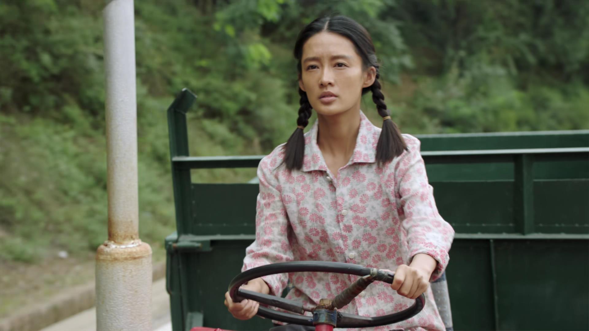 《人生之路》：快别丢人了！1984年陕北没有自行车拖拉机电视？