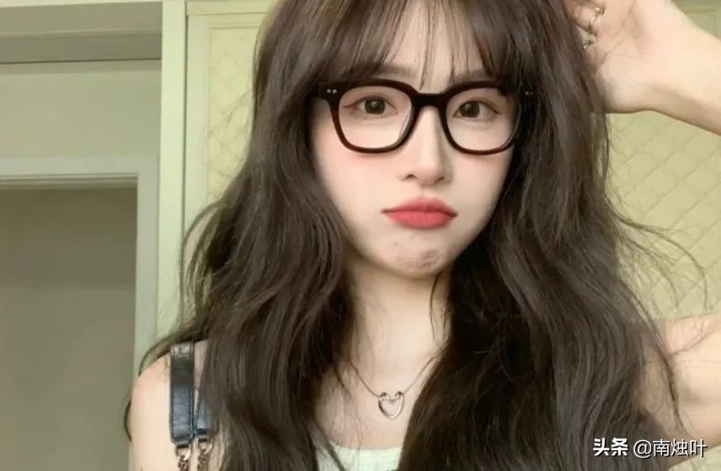 显白不漂掉色好看的发色,显白不明显掉色好看的发色