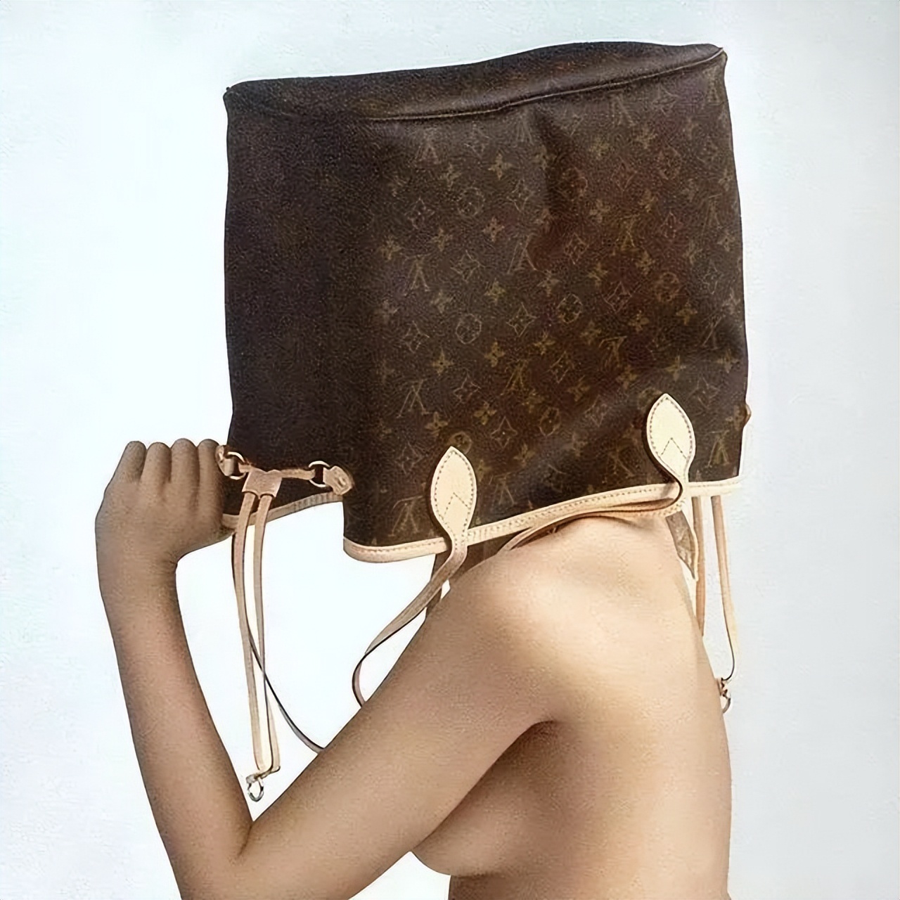 美女画家挑战冷军，画少女人体，放大10倍看细节让网友不淡定