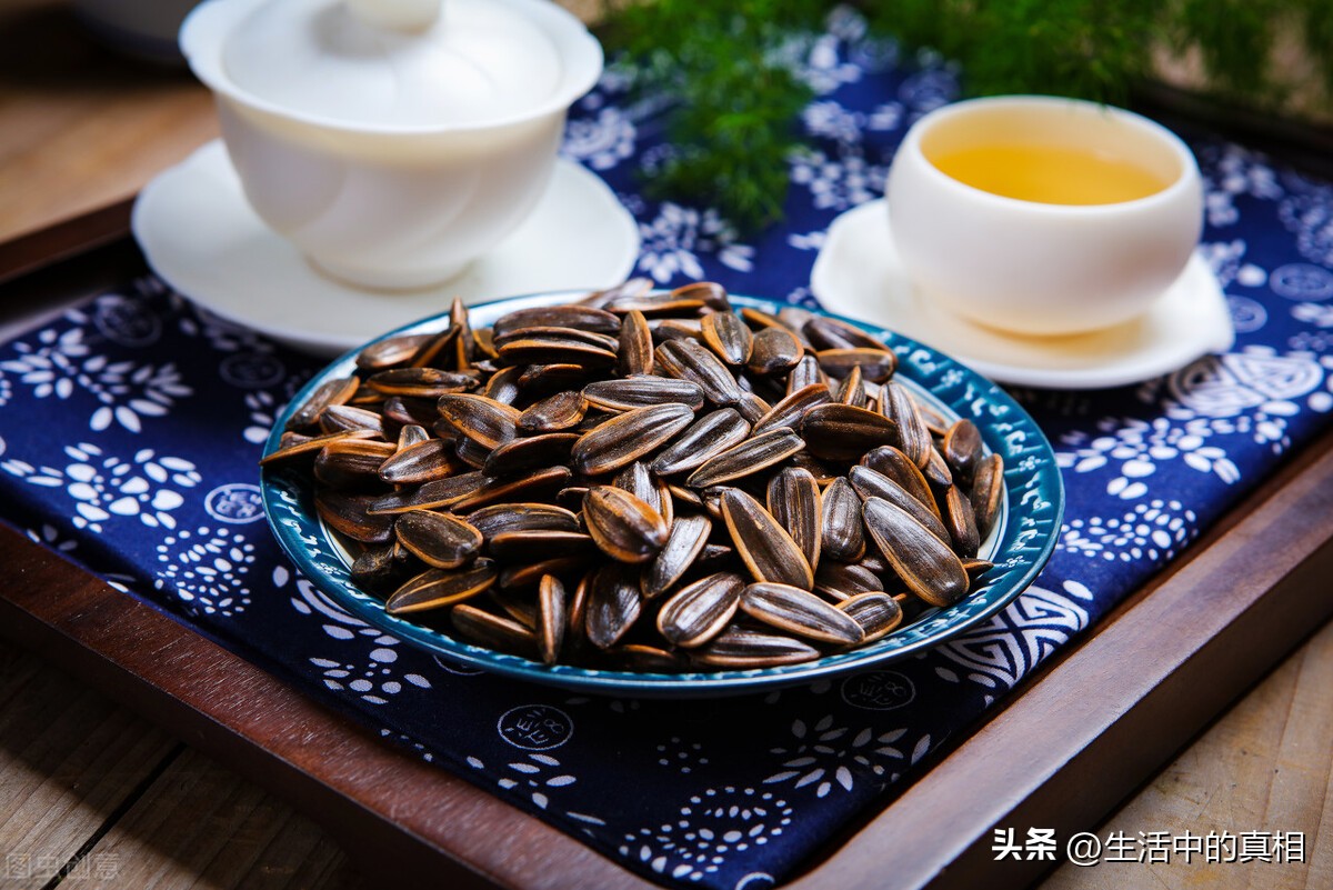 为什么嗑瓜子会让人上瘾,为什么会磕瓜子上瘾