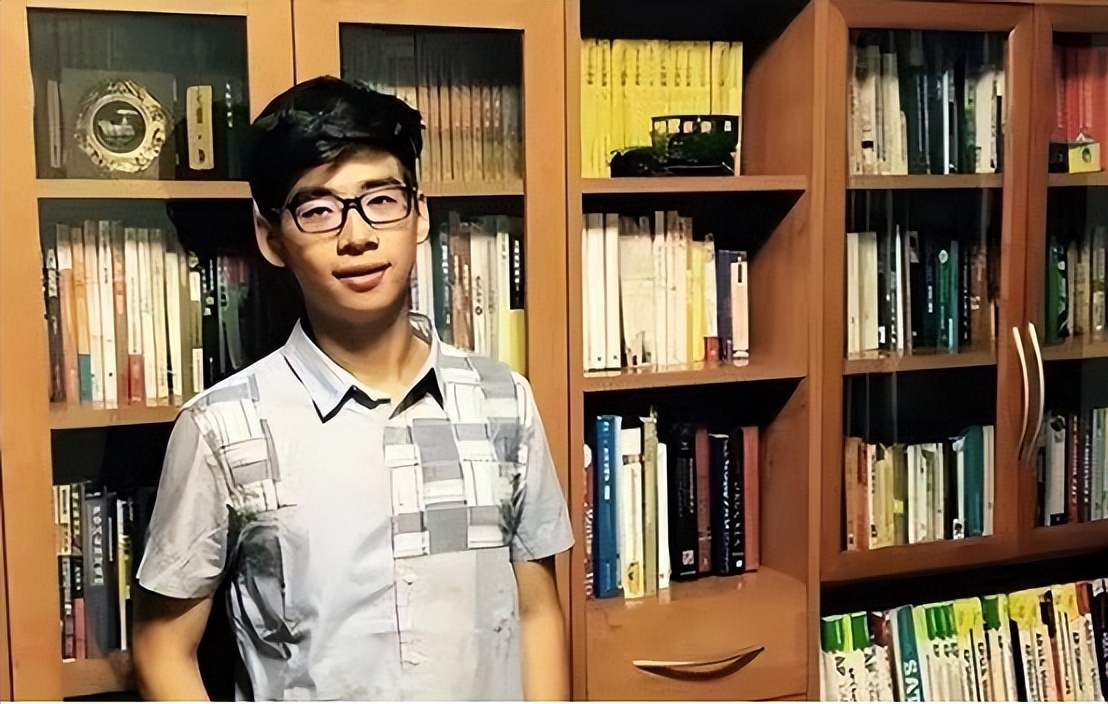 何超盈婚后低调,何超盈几岁结婚