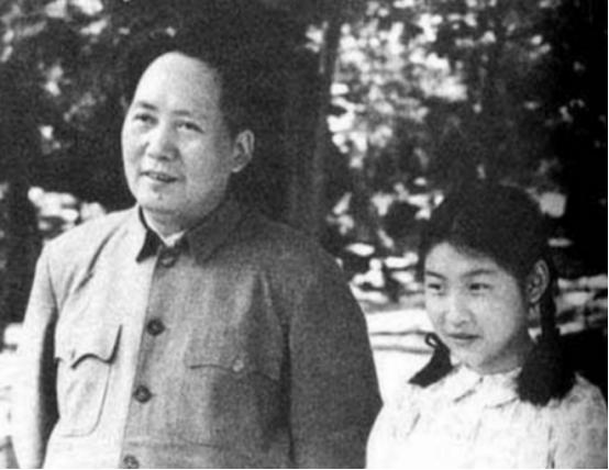 66年听侄女贺小平说，要坐火车去北京，*子珍贺**：小平，我也要去