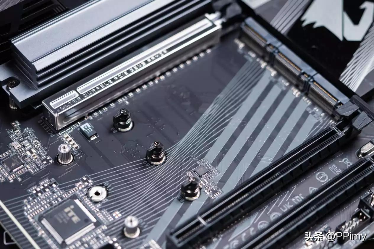 技嘉z790m小雕超频内存,13600kf搭配技嘉z790m小雕一键超频