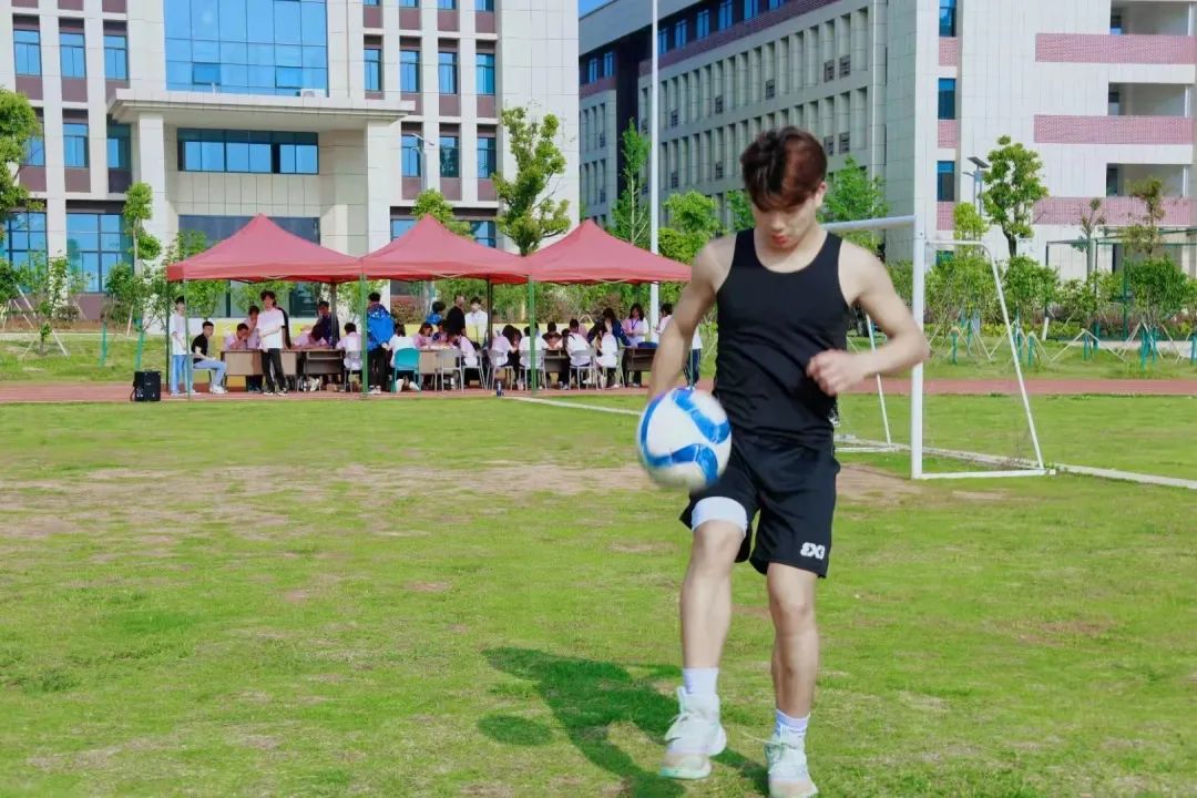 北大青鸟岳阳海纳软件学院女神节,岳阳北大青鸟海纳实训52班