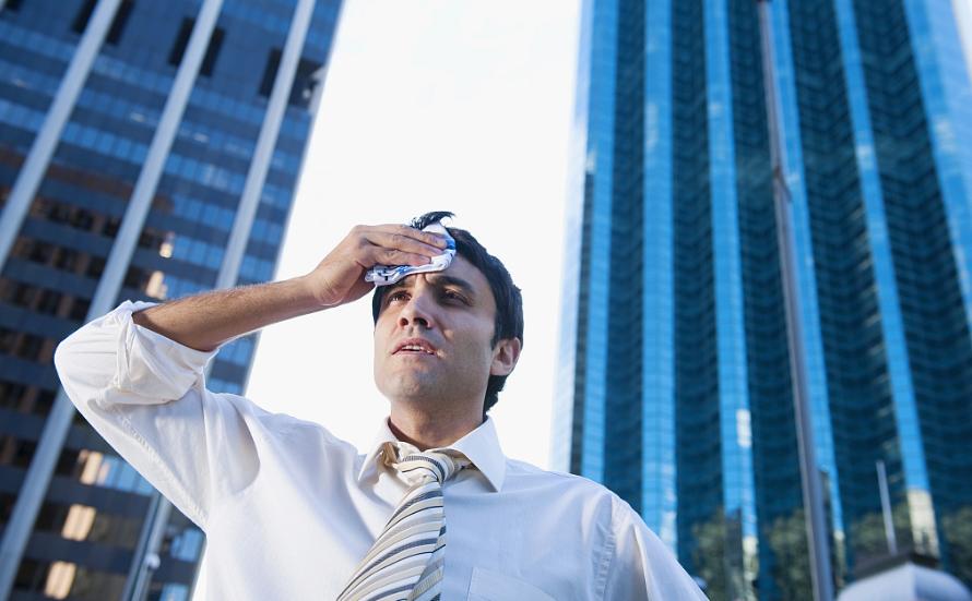 夏季男青年喝什么比较好,夏季中年男子喝什么茶