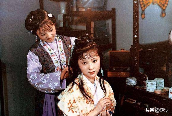 贾政喜欢贾环还是贾宝玉,贾政三个女儿