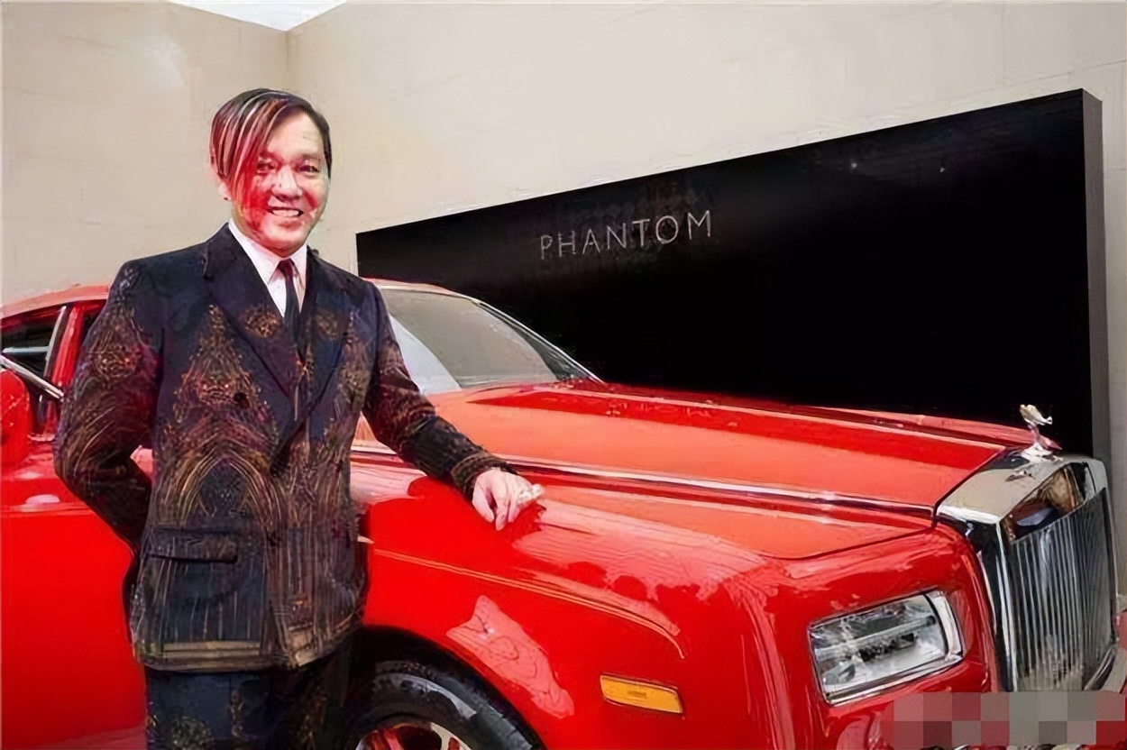 人称“屌丝”土豪，一次性买30台劳斯莱斯，娶墨西哥嫩模为妻