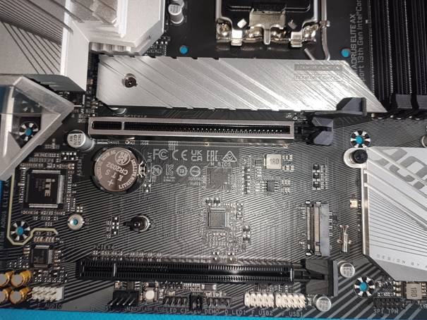 技嘉b760maorus小雕d5,技嘉小雕b760md5内存条