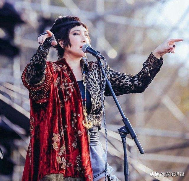 十大男星嫁富婆,娶富婆当老婆的4位男星